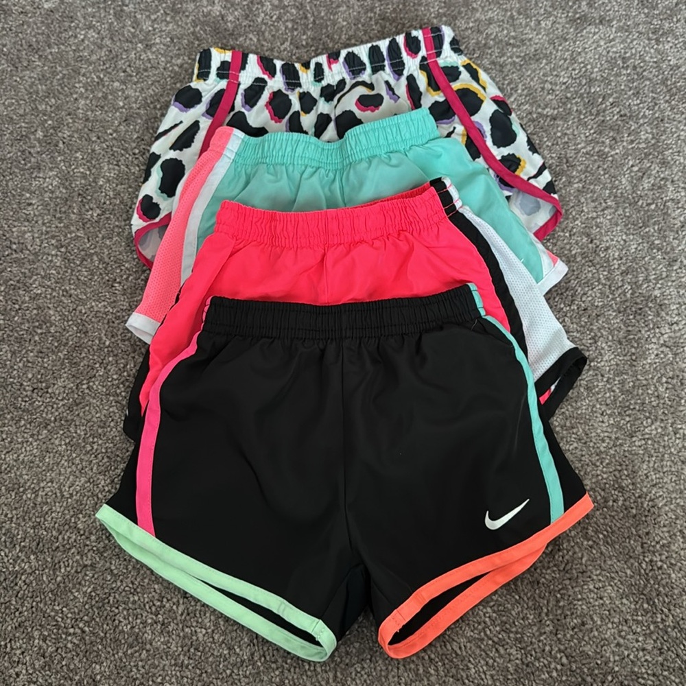 3T 4 pairs of Nike shorts girls- dry fit